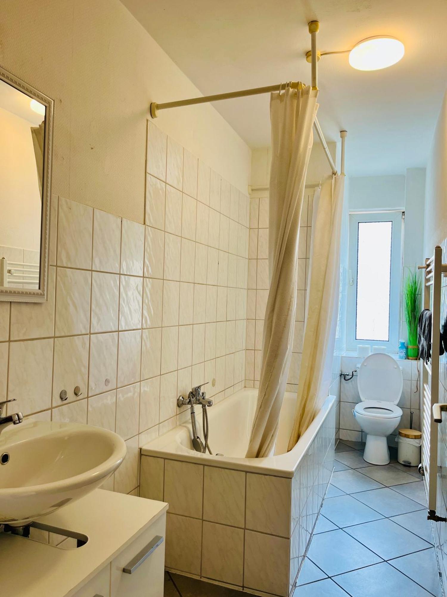 Geraeumige Wohnung Im Herzen Kassels Exterior photo